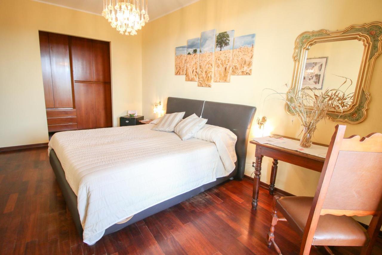 Bed and Breakfast Spighe Paglia E Girasole Кандия-Канавесе Экстерьер фото