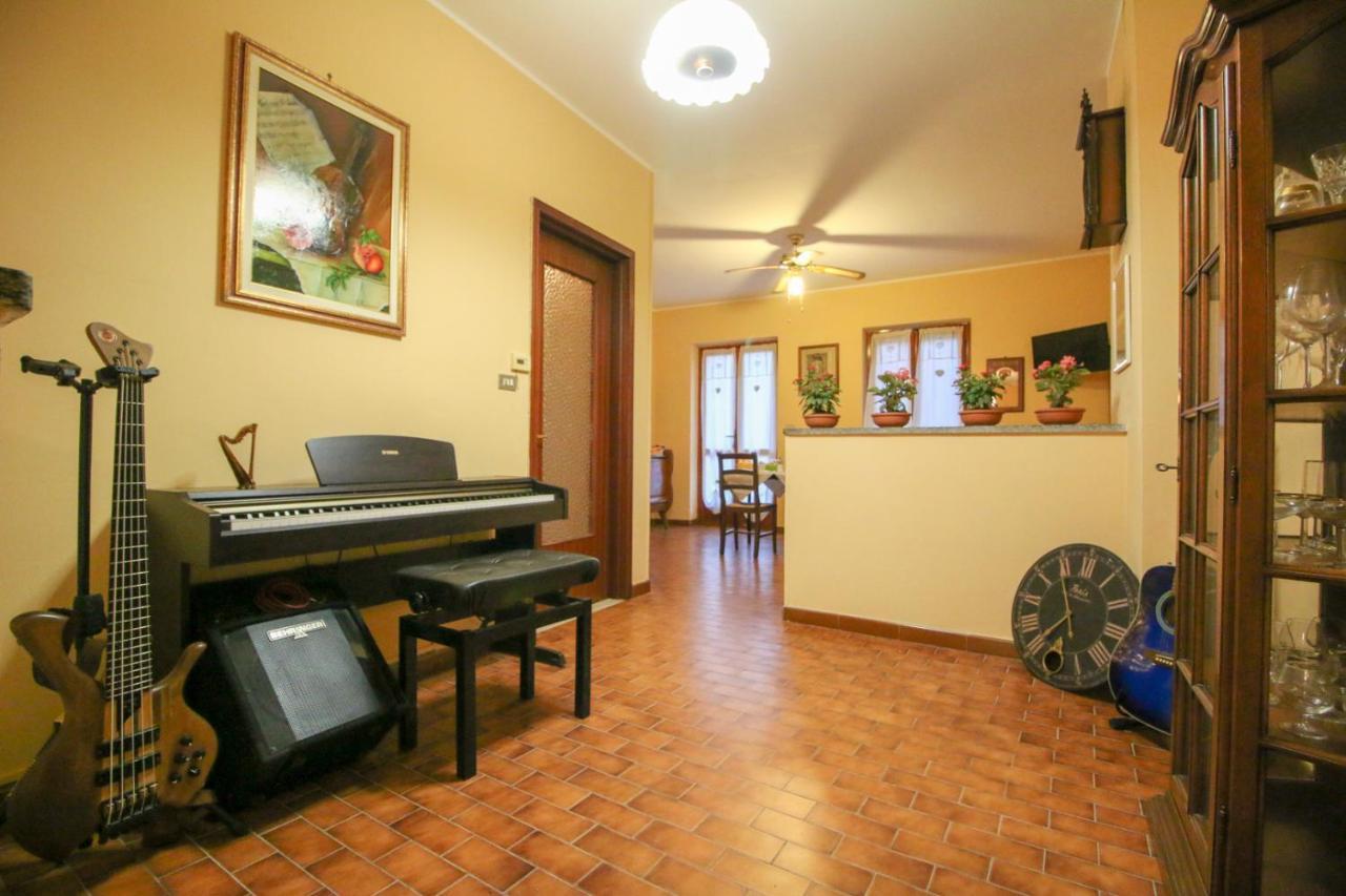 Bed and Breakfast Spighe Paglia E Girasole Кандия-Канавесе Экстерьер фото