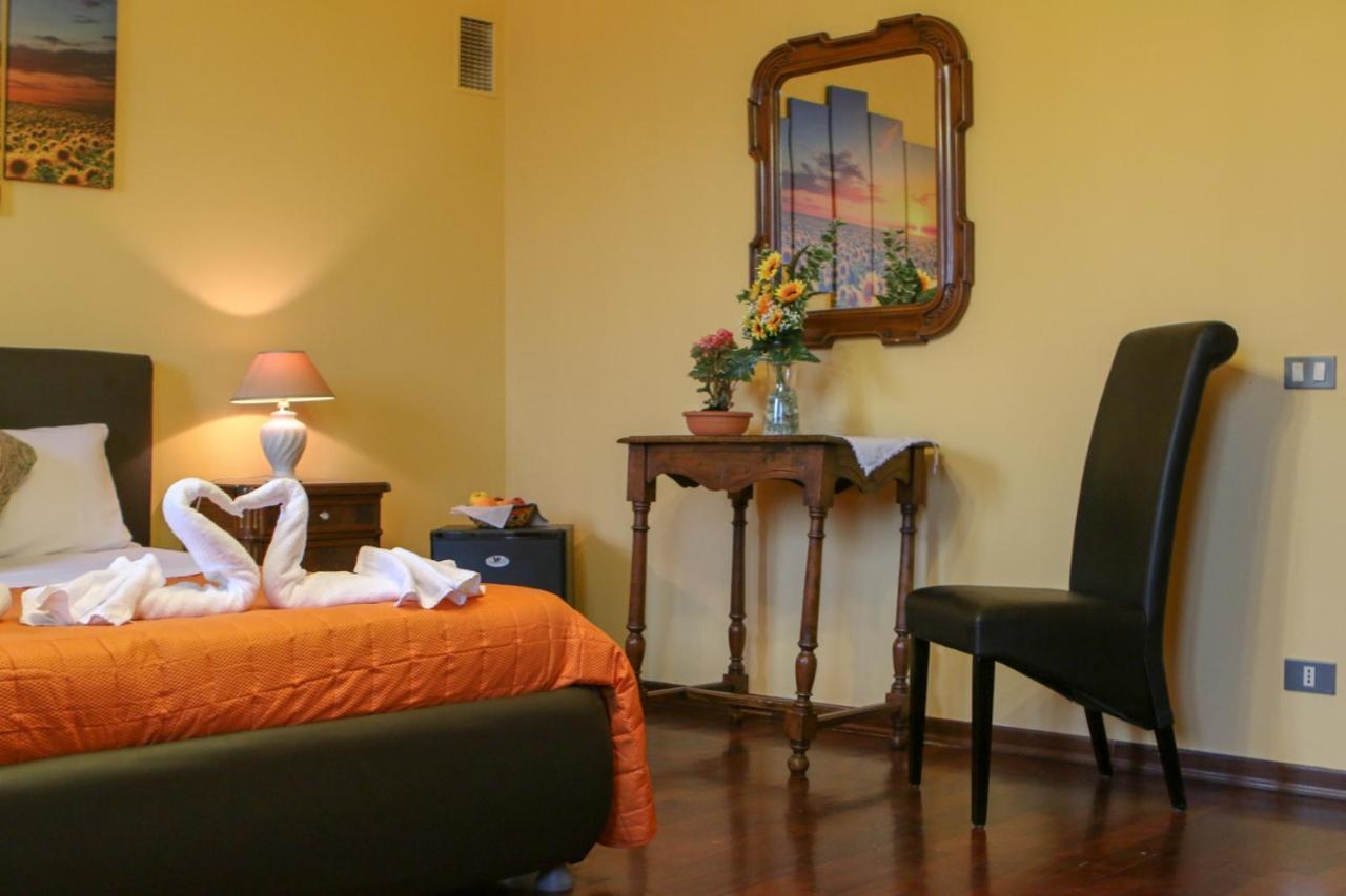 Bed and Breakfast Spighe Paglia E Girasole Кандия-Канавесе Экстерьер фото