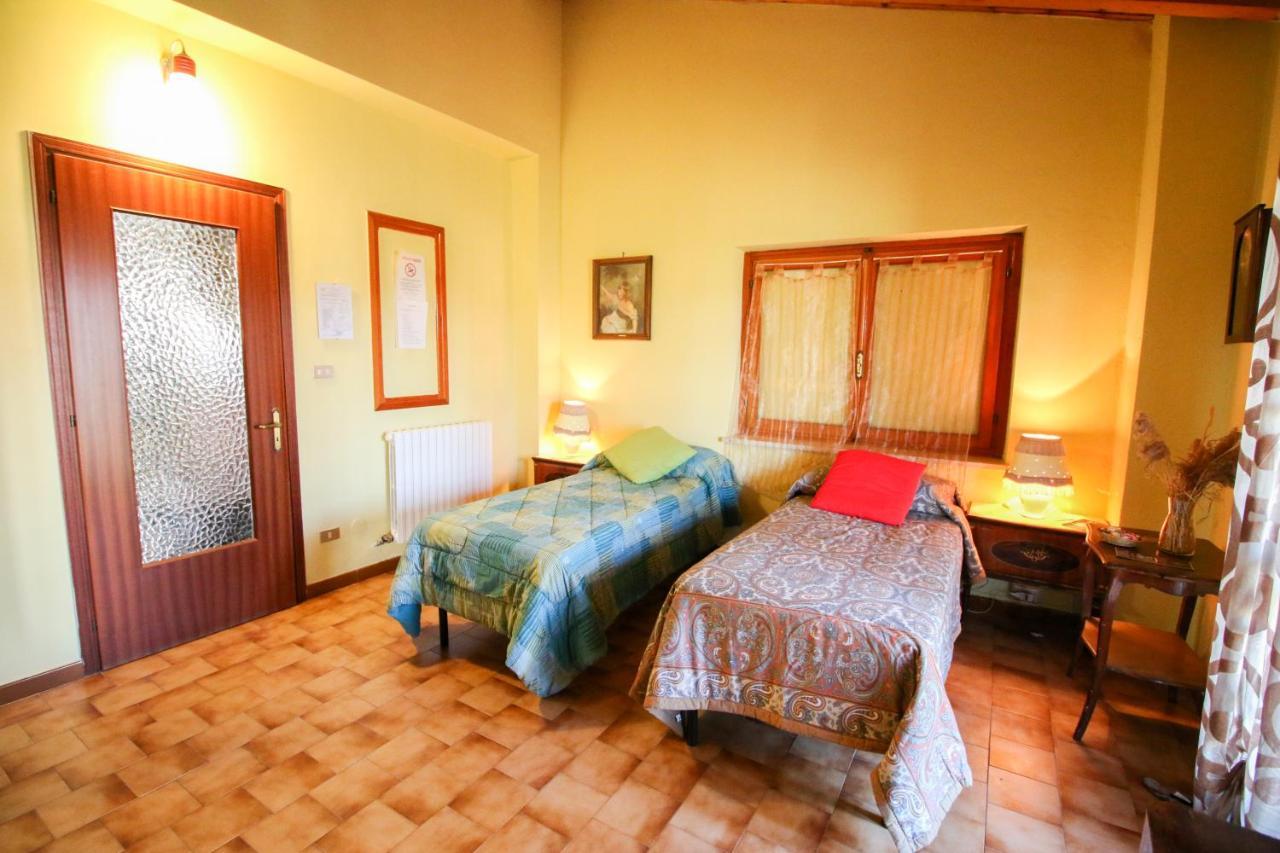Bed and Breakfast Spighe Paglia E Girasole Кандия-Канавесе Экстерьер фото